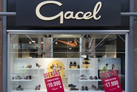 Regresa directorio cosecha Guante - Easton Outlet Mall